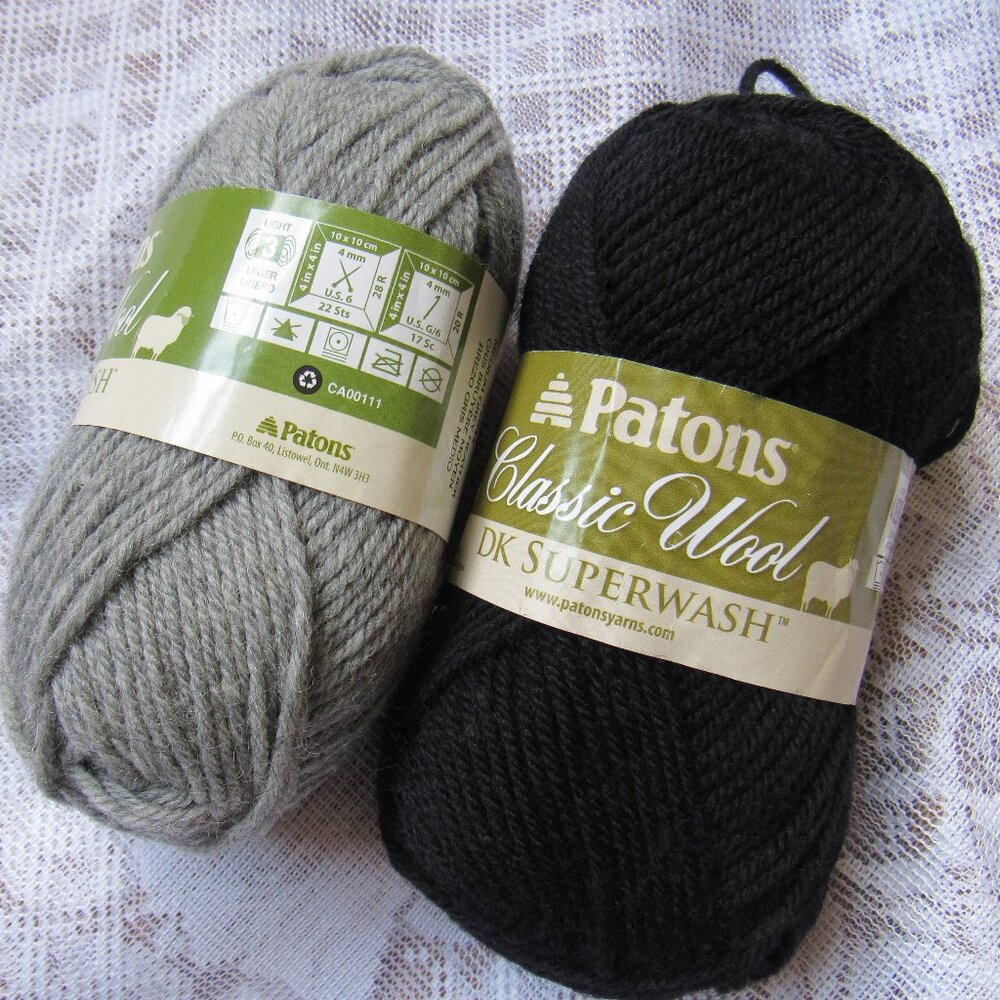 4 sks 100% wool yarn, Patons & Lopi, 50g each